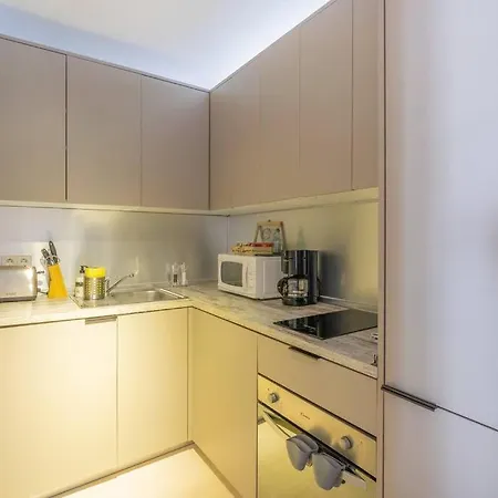 Ar6 Pablo Picasso 4 Bedroom شقة