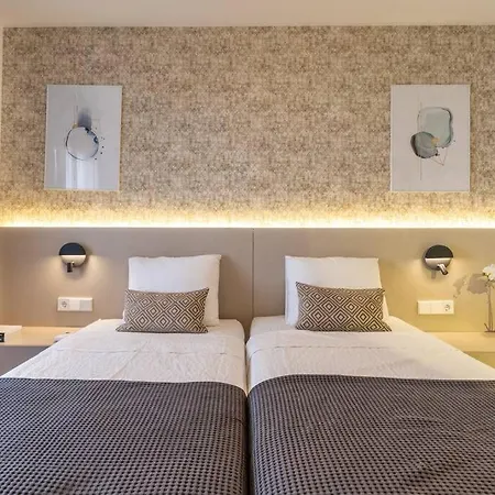 Ar6 Pablo Picasso 4 Bedroom Appartement *